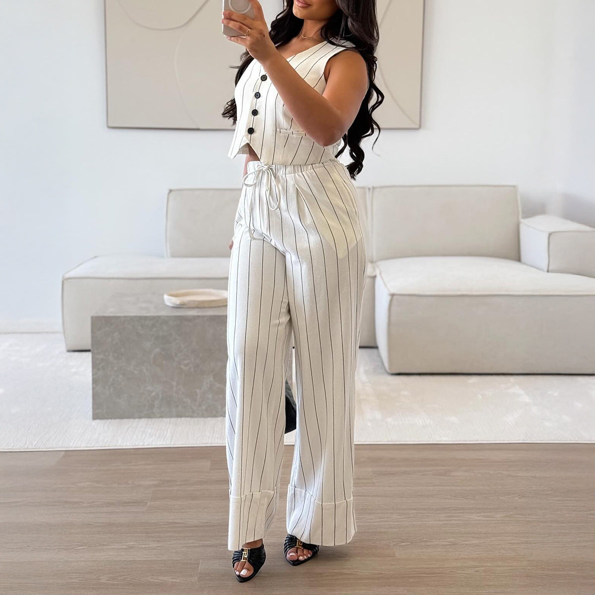 Conjunto blanco con rayas/minimalista para mujer